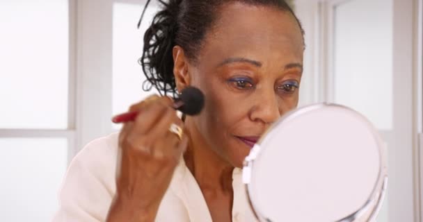 Elderly Black Woman Does Her Makeup Morning Her Bathroom Older — Stock Video