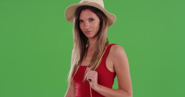 Retrato Bela Jovem Mulher Hipster Seus Anos Vestindo Top Vermelho — Vídeo de Stock