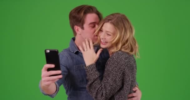 Happy Engaged Couple Taking Picture Cell Phone Green Screen Green — Stock Video