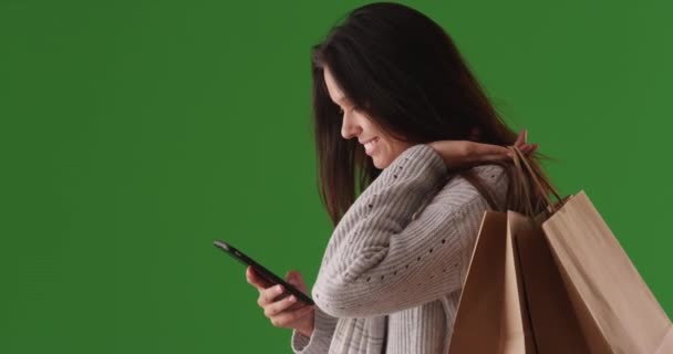 Profil Portrét Atraktivní Ženy Selfie Chytrým Telefonem Při Nošení Nákupních — Stock video