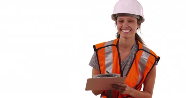 Retrato Trabalhador Construção Feminino Feliz Capa Dura Colete Segurança Escrevendo — Vídeo de Stock