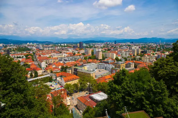 Ljubljana şehrinin güzel manzarası. Şehir Slovenya eyaletinde yer almaktadır..