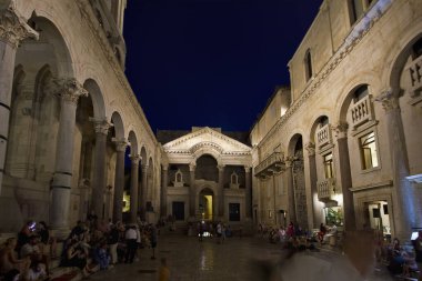 Split, Hırvatistan - 11 Eylül: Hırvatistan 'ın Split kentindeki Diocletian Sarayı. Hırvatistan 'ın Split kentindeki Dalmaçya' daki Antik 4. yüzyıl sarayı 11 Eylül 2023