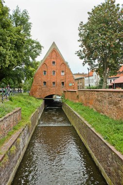  Polonya 'nın Gdansk kentindeki Maly Mlyn antik binası.