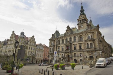 Klodzko, Polonya - 8 Eylül: Antik mimari ile tarihi kent merkezi 8 Eylül 2022, Klodzko, Polonya