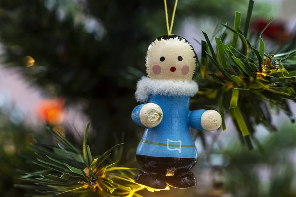 Noel ağacında Noel süslemeleri.