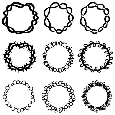 Dairesel geometrik çerçeve seti. Şekillendirilmiş desenler. Dövme, tasarım ve dekor elemanı silueti tipi. Yazdırma ya da işleme için son derece detaylı ve doğru satırlar