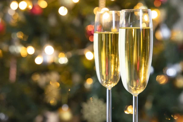 Two Champagne Flutes Christmas Background Christmas Tre — Stock Photo, Image