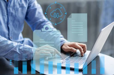 hisse senedi piyasa konsepti mobil tüccarları tablet çizgi grafik analizi iş adamları dizüstü bilgisayar analizleri ve finansal kavramlar kullanarak ve bankacılık teknolojisi grafikleri dizüstü bilgisayar iş büyüme fikirleri