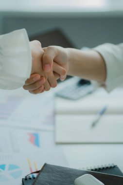 El sıkışma ya da iş birliği, iş anlaşması konsepti