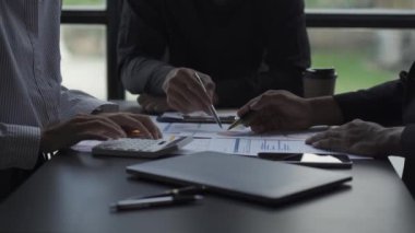 Maliye Bakanlığı, Güvenilir, Profesyonel ve Ciddi Avukatlık Bürosu 'nda yapılan bir toplantıda, Bankanın Finans Sözleşmesi Sözleşmesi' nin 4 bin müşteriye.