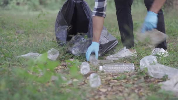 Cleaning Forest Garbage Man Picking Plastic Bottles Bag Environmental Pollution — Stock Video