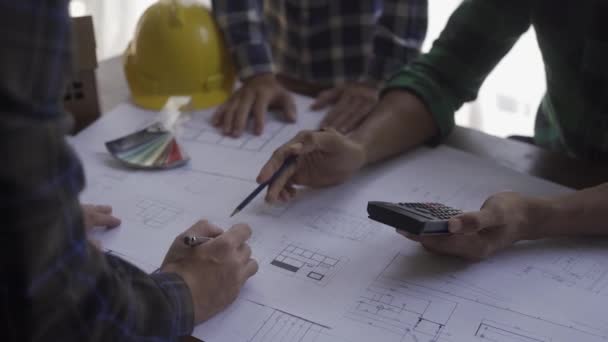 Civil Engineer Team Together Architect Foreman View Blue Print Plan — Stock video