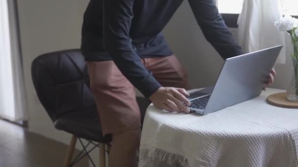 Men Hemorrhoids Having Difficulty Sitting Having Pain Unable Sit Work — Video