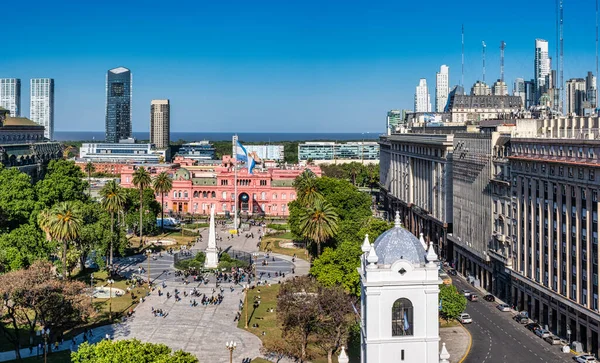 Mayıs Meydanı 'ndan Panorama (Mayıs Meydanı) Buenos Aires - Casa Rosada' nın Havadan Görüşü (Pembe Ev) - Arjantin Hükümet Sarayı