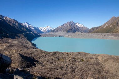 Tasman Gölü Aoraki Dağı Cook Ulusal Parkı 'nın en güzel yerlerinden biridir..