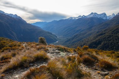 Key Summit, Fiordland Ulusal Parkı 'nda popüler bir pisttir..