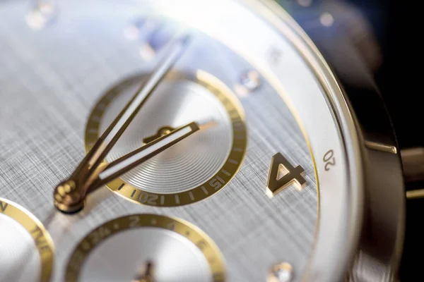 Złoty Zegarek Chronograf Ważna Sprawa Koncepcja Akumulacji Bogactwa Akumulacji Osiągnięć — Zdjęcie stockowe