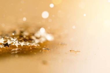 Noel Işıkları Odaklanmış Arkaplan Altın Yıldızlar ve Bokeh