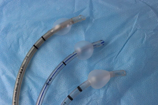 Trzy Różne Końcówki Rury Intubacyjnej Mankiet — Zdjęcie stockowe