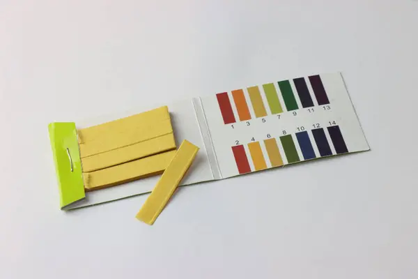 Ph test şeritleri ve renk çizelgesi