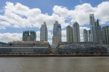 Puerto Madero 'dan modern binalar, Buenos Aires, Arjantin dönüm noktası. Buenos Aires şehir manzarası