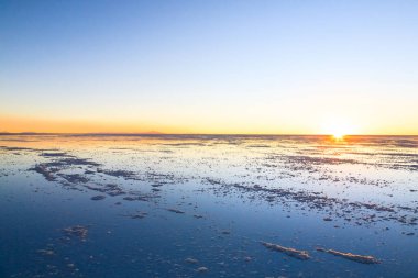 Salar de Uyuni, Bolivya. Dünyadaki en büyük tuz düzlüğü. Bolivya manzarası