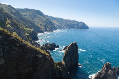 Cape Ortegal kayalıkları manzarası, Galiçya, İspanya. İspanyol kıyı şeridi manzarası