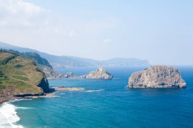 Biscay Körfezi kayalıkları manzarası, İspanya.