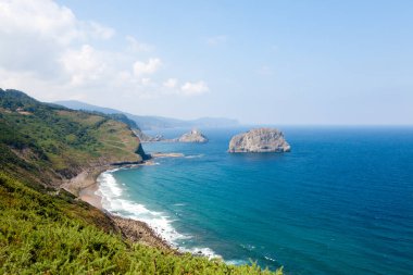 Biscay Körfezi kayalıkları manzarası, İspanya.