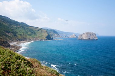 Biscay Körfezi kayalıkları manzarası, İspanya.