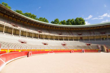 Plaza de Toros de Pamplona manzaralı. Boğaların koşusunun bitiş noktası, San Fermin Festivali. Pampeluna, İspanya