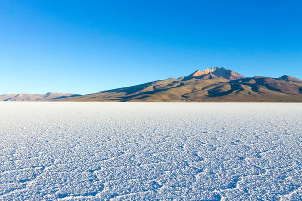 ボリビアのサラー ウユニ 世界最大の塩フラット ボリビアの風景 Cero Tunupaビュー — ストック写真