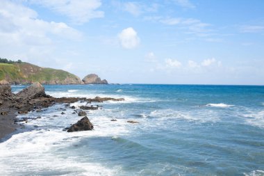 Llumeres plaj manzarası, Asturias manzarası, İspanya. İspanyol sahili manzarası