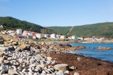 Galiçya, İspanya sahilinden Camelle Town manzarası. İspanyol manzarası