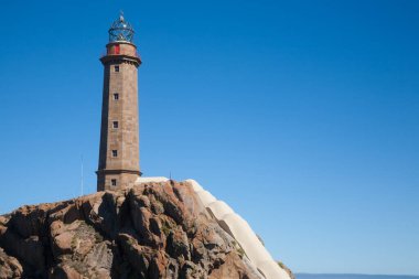 Vello deniz feneri manzaralı, Galiçya, Costa da Morte, İspanya. İspanyol simgesi