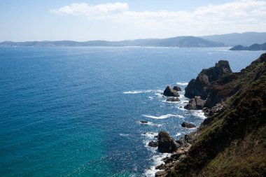 Toksik bakış açısı, Galiçya, İspanya. İspanyol kıyı şeridi manzarası