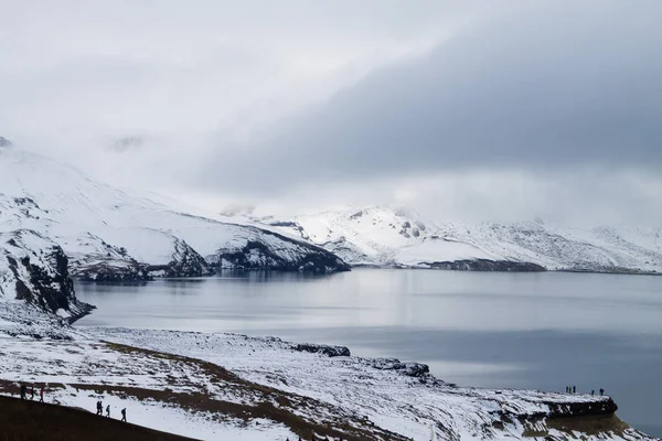 アイスランドのアスキャにあるオスカユヴァトン湖 アイスランドのランドマークの中央高地 火山の眺め — ストック写真
