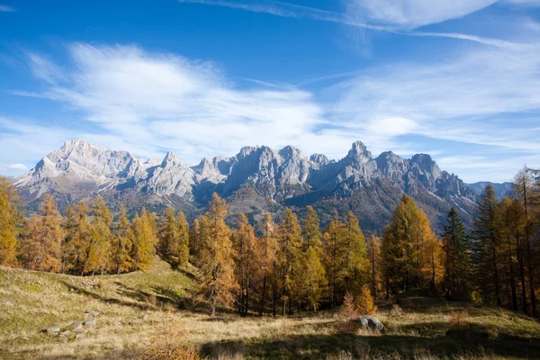 Доломиты Рельефа San Martino Castrozza Mountain View Итальянские Альпы — стоковое фото