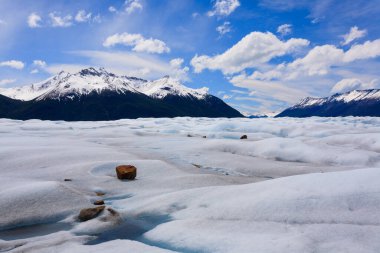 Perito Moreno buzulu Patagonya, Arjantin 'de yürüyoruz. Patagonya manzarası