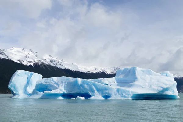 Iceberg Galleggianti Sul Lago Argentino Paesaggio Della Patagonia Argentina Lago — Foto Stock