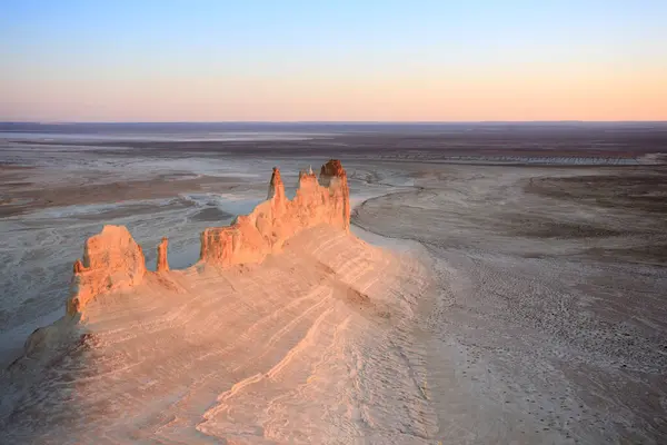 Superbe Paysage Mangystau Kazakhstan Vue Sur Les Pinacles Orpa Vallée Photos De Stock Libres De Droits