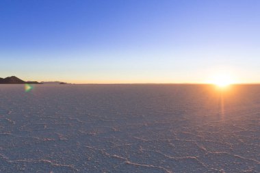 Salar de Uyuni, Bolivya. Dünyadaki en büyük tuz düzlüğü. Bolivya manzarası
