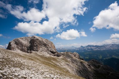 Sass de Putia manzarası, dolomitler manzarası. İtalyan dolomitleri