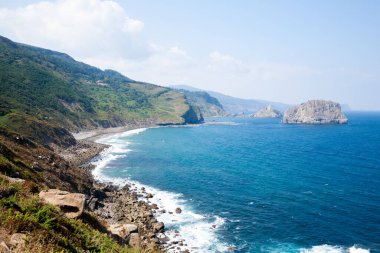 Biscay Körfezi kayalıkları manzarası, İspanya.