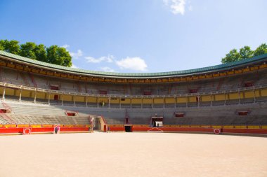 Plaza de Toros de Pamplona manzaralı. Boğaların koşusunun bitiş noktası, San Fermin Festivali. Pampeluna, İspanya