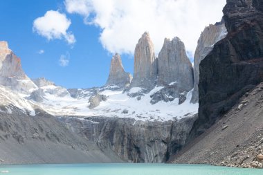 Las Torres üssü, Torres del Paine, Şili. Şili Patagonya manzarası.
