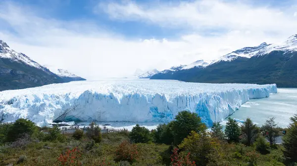 Perito Moreno buzulu manzarası, Patagonya manzarası, Arjantin. Patagonya simgesi