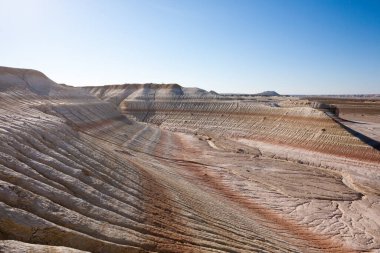 Mangystau Çölü, Kyzylkup bölgesi, Kazakistan. Kaya katmanı oluşumları