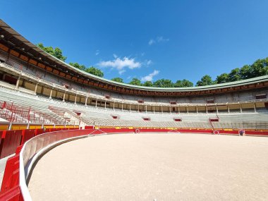Plaza de Toros de Pamplona manzaralı. Boğaların koşusunun bitiş noktası, San Fermin Festivali. Pampeluna, İspanya